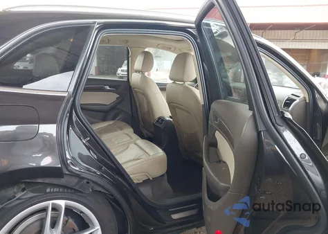 2014 Audi Q5 2.0T Premium z USA, uszkodzony, nr VIN WA1LFAFP2EA124742